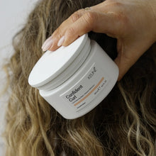 Load image into Gallery viewer, CARE CONFIDENT CURL ENHANCING MASK 250ml