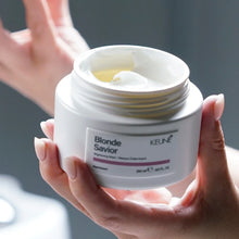Load image into Gallery viewer, CARE BLONDE SAVIOR BRIGHTENING MASK 250ml
